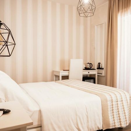 Hotel Blue Marine Lignano Sabbiadoro Exterior photo